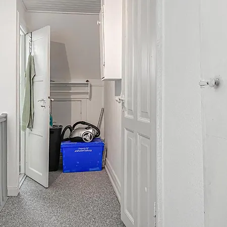 בית נופש Lovely In With Wifi